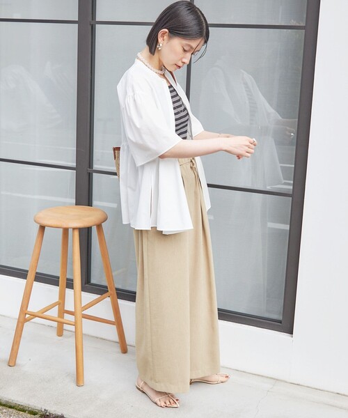 SHIPS（シップス）の「〈接触冷感 / 撥水加工〉TEXBRID(R) タフタ ショート スリーブ 羽織 シャツ（シャツ/ブラウス・レディース・ブラック/オフホワイト/ブラウン・ONE SIZE）」の5枚目の写真