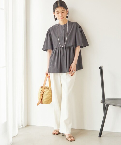SHIPS（シップス）の「〈接触冷感 / 撥水加工〉TEXBRID(R) タフタ ショート スリーブ 羽織 シャツ（シャツ/ブラウス・レディース・ブラック/オフホワイト/ブラウン・ONE SIZE）」の16枚目の写真