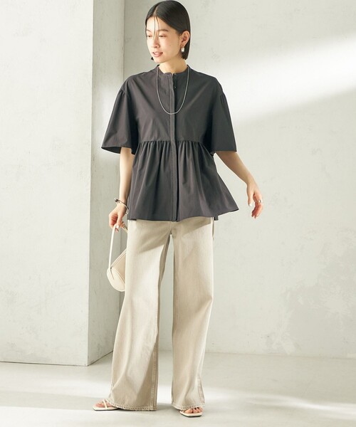 SHIPS（シップス）の「〈接触冷感 / 撥水加工〉TEXBRID(R) タフタ ショート スリーブ 羽織 シャツ（シャツ/ブラウス・レディース・ブラック/オフホワイト/ブラウン・ONE SIZE）」の21枚目の写真