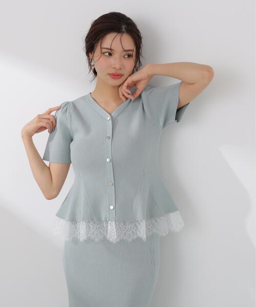 PROPORTION BODY DRESSING(プロポーションボディドレッシング)の「【加藤栞さん着用】レース付きペプラムニットセット / 1216140413(ワンピース・レディース・ピンク/ネイビー/ライトグリーン・MEDIUM/SMALL)」の2枚目の写真