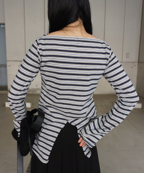 Ameri(アメリ)の「COLORFUL BORDER L/S TOP(Tシャツ/カットソー・レディース・アイボリー/ベージュ/グレー・FREE)」の12枚目の写真