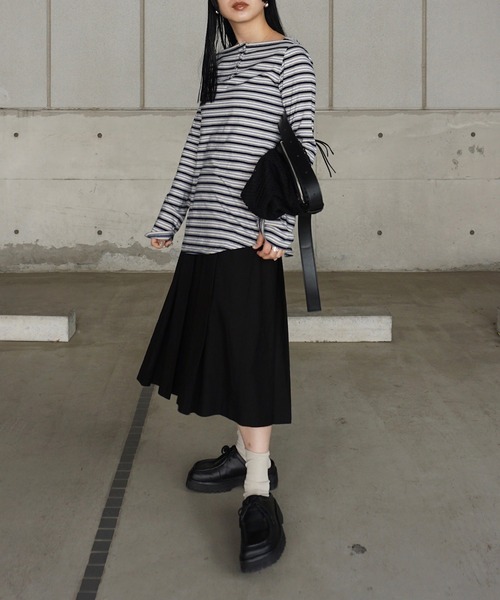 Ameri(アメリ)の「COLORFUL BORDER L/S TOP(Tシャツ/カットソー・レディース・アイボリー/ベージュ/グレー・FREE)」の13枚目の写真