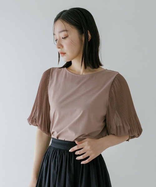 Andemiu(アンデミュウ)の「ソデプリーツカットソー659219(Tシャツ/カットソー・レディース・ブラック/モカ・FREE)」の2枚目の写真