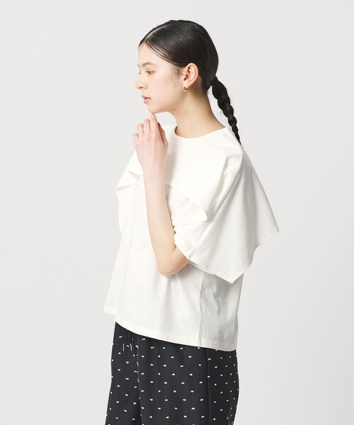 BEAUTY&YOUTH UNITED ARROWS(ビューティーアンドユースユナイテッドアローズ)の「【WEB限定 Wardrobe DAILY MINIMAL】ケープフリル ショートスリーブプルオーバー UVカット 接触冷感(Tシャツ/カットソー・レディース・ホワイト/ロイヤルブルー/ベージュ/ダークグレー・FREE)」の2枚目の写真