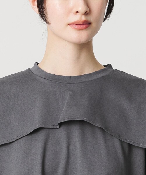 BEAUTY&YOUTH UNITED ARROWS(ビューティーアンドユースユナイテッドアローズ)の「【WEB限定 Wardrobe DAILY MINIMAL】ケープフリル ショートスリーブプルオーバー UVカット 接触冷感(Tシャツ/カットソー・レディース・ホワイト/ロイヤルブルー/ベージュ/ダークグレー・FREE)」の5枚目の写真