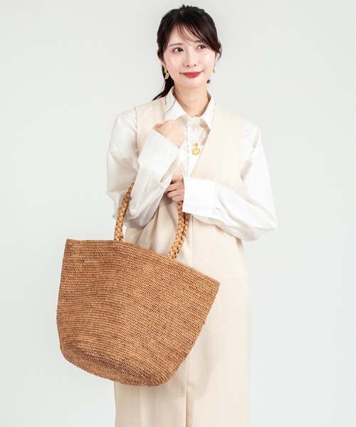 MADE IN MADA(メイドインマダ)の「【MADE IN MADA /メイドインマダ】大きめ かごバッグ ラフィア トートバッグ(かごバッグ・レディース・ベージュ系その他/ライトグレー・FREE)」の13枚目の写真