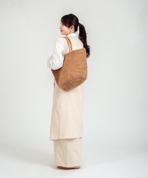 MADE IN MADA(メイドインマダ)の「【MADE IN MADA /メイドインマダ】大きめ かごバッグ ラフィア トートバッグ(かごバッグ・レディース・ベージュ系その他/ライトグレー・FREE)」の14枚目の写真