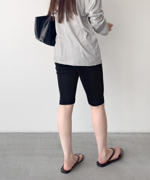 CANAL JEAN（キャナルジーン）の「Miller　パネルリブハーフレギンス（レギンス/スパッツ・レディース・ブラック/ヘザーグレー・ONE SIZE）」の5枚目の写真