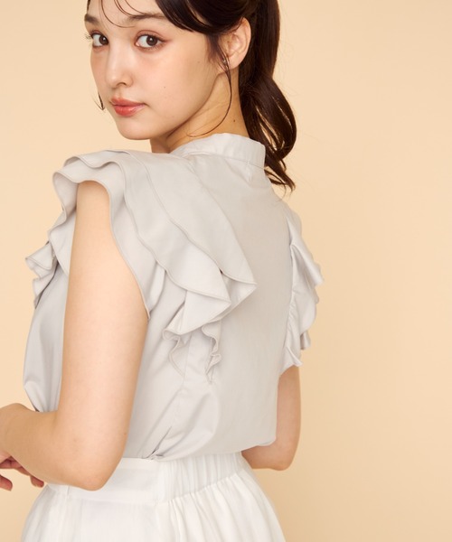 MISCH MASCH(ミッシュマッシュ)の「2026春夏新作 タックリボン綿タッチフリルブラウス(シャツ/ブラウス・レディース・ライトグレー/ホワイト/ブルー・フリ-)」の21枚目の写真
