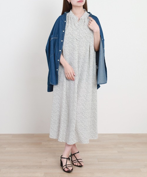 Anna Nicola(アンナニコラ)の「Anna Nicola ぼかしドットノースリーブワンピース(ワンピース・レディース・オフホワイト/ブラック/モカ・38)」の1枚目の写真