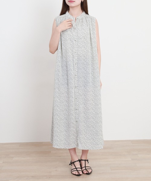 Anna Nicola(アンナニコラ)の「Anna Nicola ぼかしドットノースリーブワンピース(ワンピース・レディース・オフホワイト/ブラック/モカ・38)」の19枚目の写真
