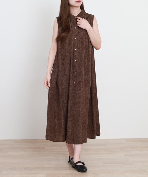 Anna Nicola(アンナニコラ)の「Anna Nicola ぼかしドットノースリーブワンピース(ワンピース・レディース・オフホワイト/ブラック/モカ・38)」の15枚目の写真