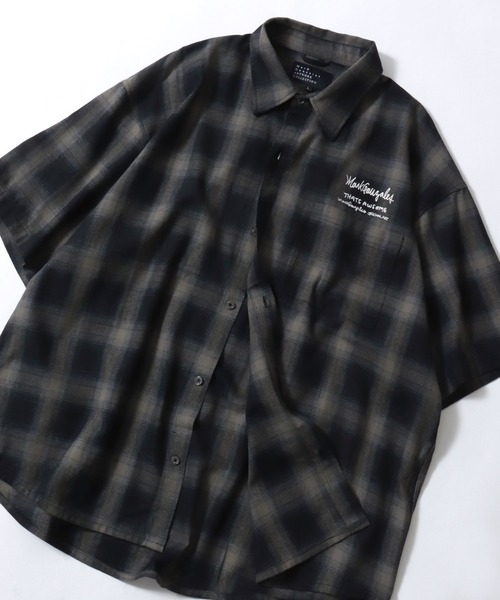 Mark Gonzales(マーク・ゴンザレス)の「MARK GONZALES ARTWORK COLLECTION/マークゴンザレス 別注 ビッグシルエット ワンポイント刺繍 オンブレチェック ブロード ストライプ 半袖シャツ(シャツ/ブラウス・メンズ・ブラック系その他/ブルー系その他/ホワイト系その他/ブルー系その他2/グレー系その他/イエロー系その他・M/XL/L)」の4枚目の写真