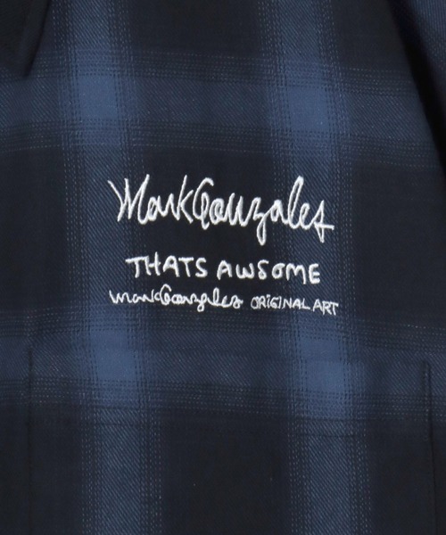 Mark Gonzales(マーク・ゴンザレス)の「MARK GONZALES ARTWORK COLLECTION/マークゴンザレス 別注 ビッグシルエット ワンポイント刺繍 オンブレチェック ブロード ストライプ 半袖シャツ(シャツ/ブラウス・メンズ・ブラック系その他/ブルー系その他/ホワイト系その他/ブルー系その他2/グレー系その他/イエロー系その他・M/XL/L)」の12枚目の写真