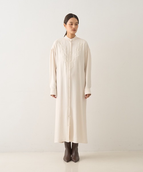 DESIGNWORKS(デザインワークス)の「レースコンビシャツワンピース(ワンピース・レディース・アイボリー/ネイビー・38)」の15枚目の写真