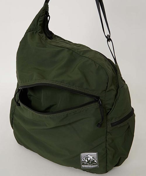 HIGH! STANDARD(ハイスタンダード)の「MT. RAINIER DESIGN /ウインドシェッド パッカブル ドロップバッグ(ショルダーバッグ・メンズ・オリーブ/ブラック/チャコールグレー・ONE)」の19枚目の写真