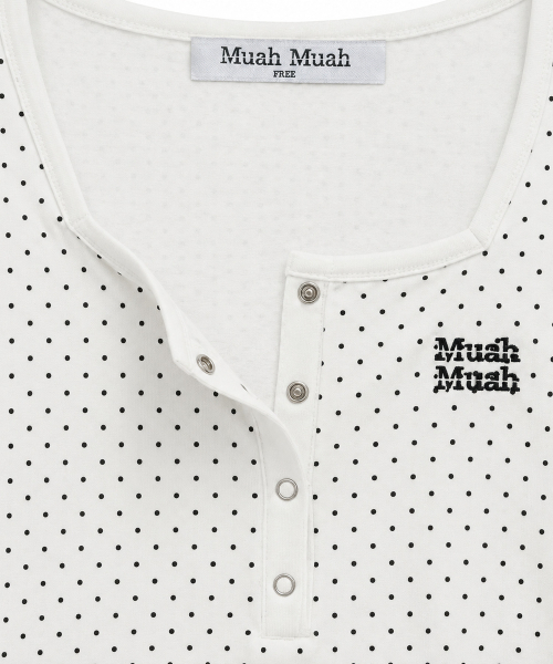 muahmuah（ムーアムーア）の「スクエアドット ヘンリーネック クロップ長袖Tシャツ [4カラー]（Tシャツ/カットソー・レディース・ブラック/ホワイト/ラベンダー・FREE）」の16枚目の写真