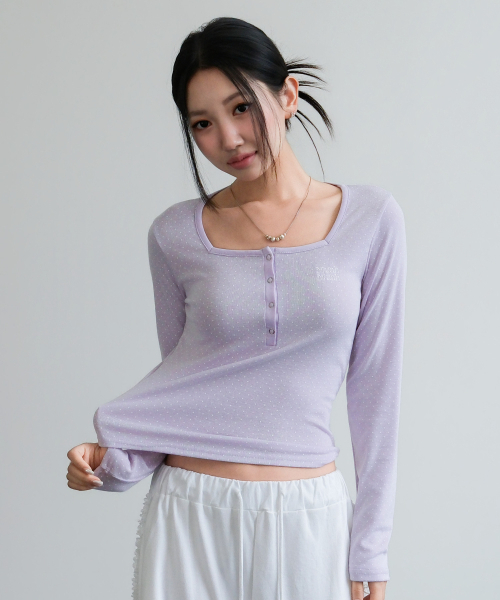 muahmuah（ムーアムーア）の「スクエアドット ヘンリーネック クロップ長袖Tシャツ [4カラー]（Tシャツ/カットソー・レディース・ブラック/ホワイト/ラベンダー・FREE）」の18枚目の写真