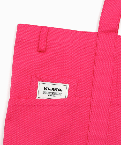 KIJIKO（キジコ）の「Ke906. Angled Pocket Utility Tote Hot Pink（トートバッグ・レディース・その他・FREE）」の3枚目の写真