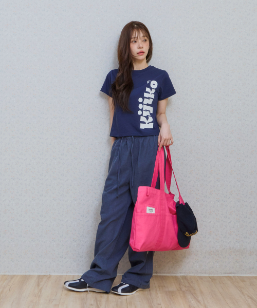 KIJIKO（キジコ）の「Ke906. Angled Pocket Utility Tote Hot Pink（トートバッグ・レディース・その他・FREE）」の6枚目の写真