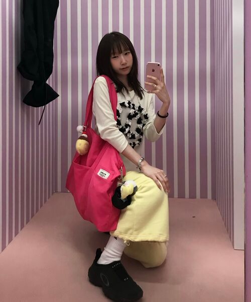 KIJIKO（キジコ）の「Ke906. Angled Pocket Utility Tote Hot Pink（トートバッグ・レディース・その他・FREE）」の8枚目の写真