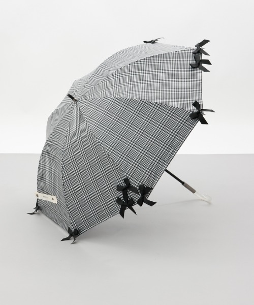 JILL STUART（ジルスチュアート）の「【 JILL STUART（ジル スチュアート）】・WEB限定・　リボン付き晴雨兼用パラソル(長傘)（長傘・レディース・ブラック/サックスブルー・FREE）」の2枚目の写真