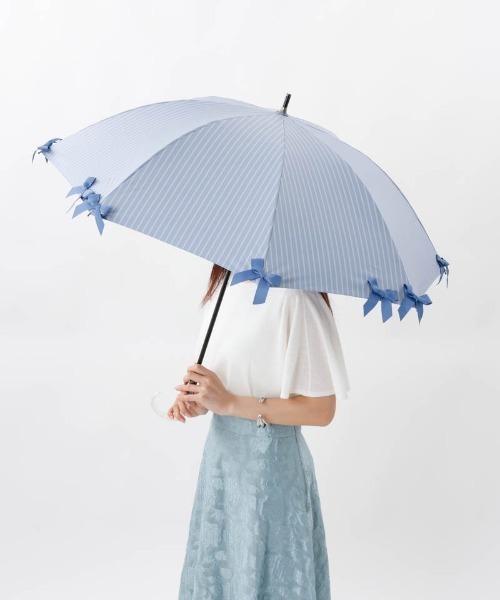 JILL STUART（ジルスチュアート）の「【 JILL STUART（ジル スチュアート）】・WEB限定・　リボン付き晴雨兼用パラソル(長傘)（長傘・レディース・ブラック/サックスブルー・FREE）」の3枚目の写真