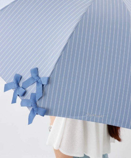 JILL STUART（ジルスチュアート）の「【 JILL STUART（ジル スチュアート）】・WEB限定・　リボン付き晴雨兼用パラソル(長傘)（長傘・レディース・ブラック/サックスブルー・FREE）」の5枚目の写真