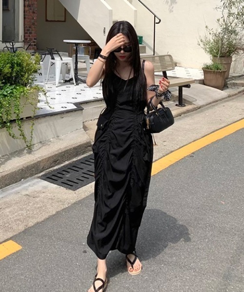 FAVORITO(ファヴォリート)の「キャミワンピース(ワンピース・レディース・ブラック/ベージュ/ホワイト・F)」の17枚目の写真