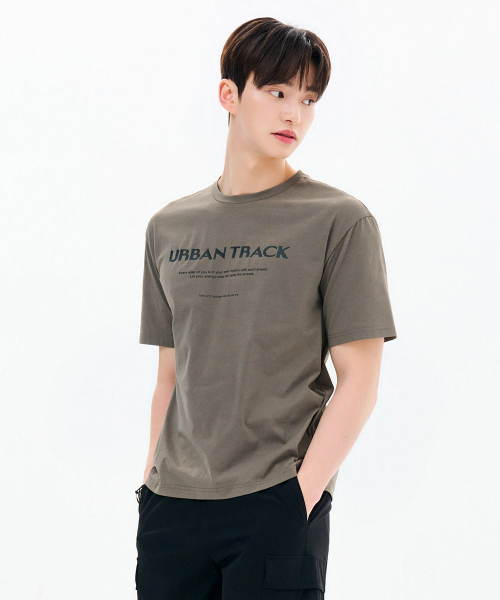 CHASECULT(チェイスカルト)の「メンズクールグラフィック半袖Tシャツ-FCRK5823E0V(Tシャツ/カットソー・メンズ・カーキ・100/110/95/105/115)」の2枚目の写真