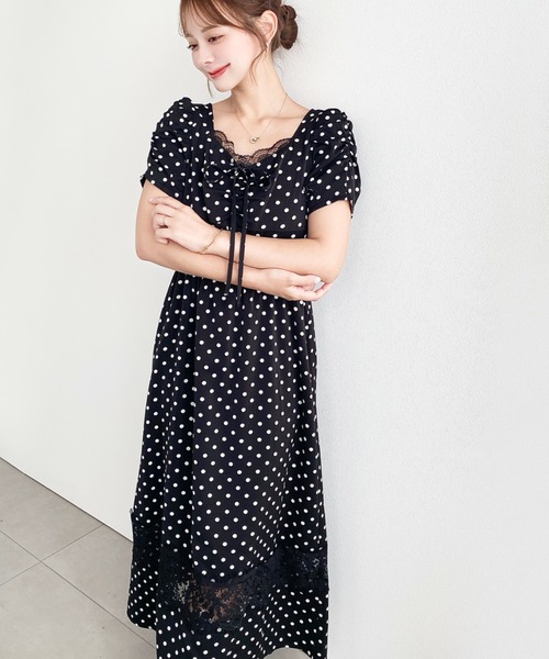 moment+(モーメントプラス)の「レーストリムドットロングワンピース(ワンピース・レディース・ブラック/アイボリー・M)」の13枚目の写真