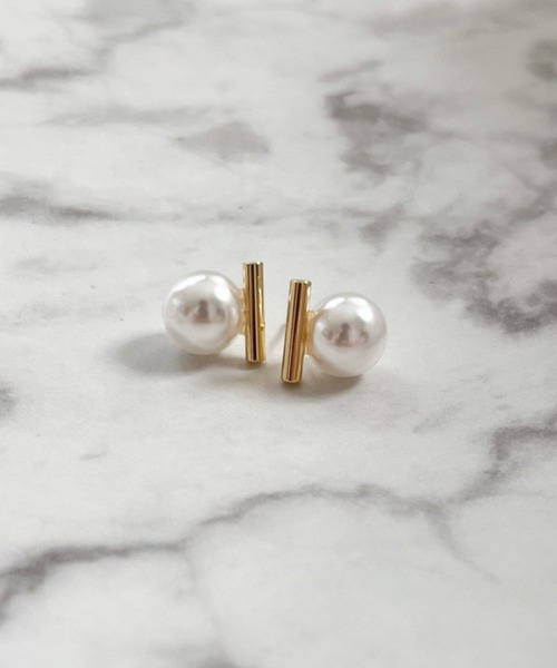 yu-ka(ユーカ)の「YU-KA:バーライン パールピアス Barline Pearl Earrings(ピアス(両耳用)・レディース・ゴールド/シルバー・FREE)」の6枚目の写真