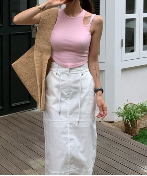 YUGA(ユーガ)の「YUGA_YGMC Korean-style Drawstring Cargo Skirt(スカート・レディース・ホワイト/ブラック/カーキ・FREE)」の7枚目の写真