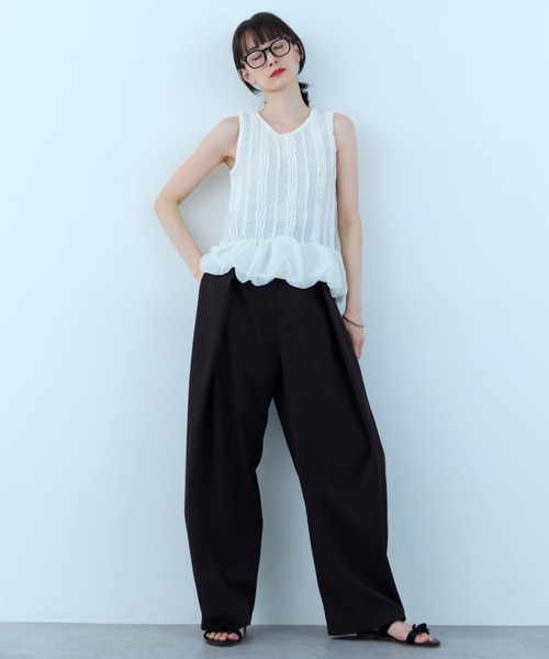 flaeu(フラユ)の「Balloon Peplum Sleeveless Top(Tシャツ/カットソー・レディース・ホワイト/ブラック・FREE)」の7枚目の写真