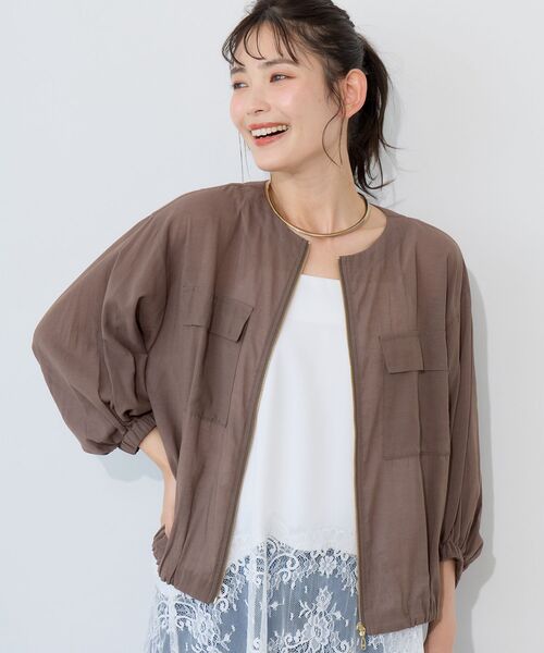 le.coeur blanc(ルクールブラン)の「シアーノーカラーポケットブルゾン(ブルゾン・レディース・カーキブラウン/ベージュ/ブラック・38)」の6枚目の写真