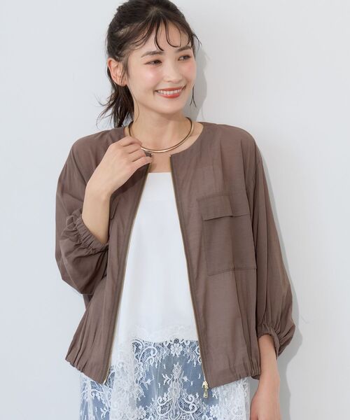le.coeur blanc(ルクールブラン)の「シアーノーカラーポケットブルゾン(ブルゾン・レディース・カーキブラウン/ベージュ/ブラック・38)」の9枚目の写真