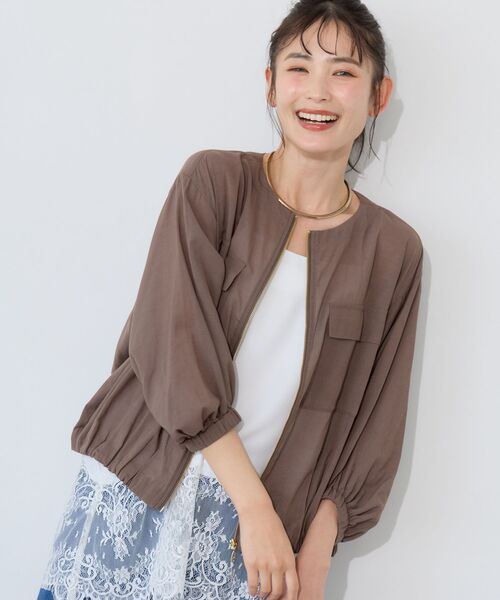 le.coeur blanc(ルクールブラン)の「シアーノーカラーポケットブルゾン(ブルゾン・レディース・カーキブラウン/ベージュ/ブラック・38)」の10枚目の写真