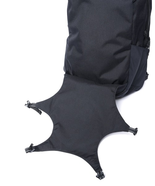 F.C.Real Bristol(エフシーレアルブリストル)の「CORDURA RIPSTOP ADJUSTABLE BACKPACK 28(バックパック/リュック・メンズ・ブラック・FREE)」の5枚目の写真