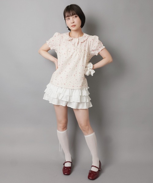 SPINNS（スピンズ）の「パフスリーブブラウス/フラワー/韓国ガーリー（シャツ/ブラウス・レディース・ベージュ/オフホワイト・ONESIZE）」の9枚目の写真