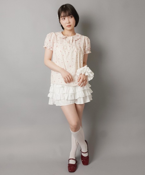 SPINNS（スピンズ）の「パフスリーブブラウス/フラワー/韓国ガーリー（シャツ/ブラウス・レディース・ベージュ/オフホワイト・ONESIZE）」の11枚目の写真