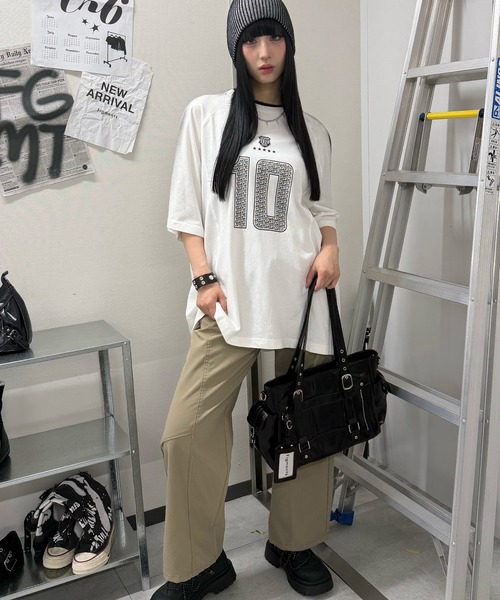 Figments(フィグメンツ)の「ナンバリングフェードビッグTシャツ(Tシャツ/カットソー・レディース・ホワイト/ブラック・FREE)」の3枚目の写真