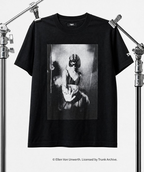 TMT（ティーエムティー）の「【TMT×Ellen Von Unwerth】DRY COTTON S/S TEE (water)（Tシャツ/カットソー・メンズ・ホワイト/ブラック・MEDIUM/X-LARGE/LARGE）」の2枚目の写真