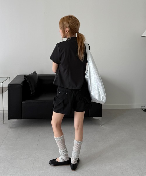 4INT.(フォイント)の「スリムフィット 無地 レース 半袖 クロップド シャツ ブラウス(シャツ/ブラウス・レディース・ホワイト/グレー/ブラック・FREE)」の5枚目の写真