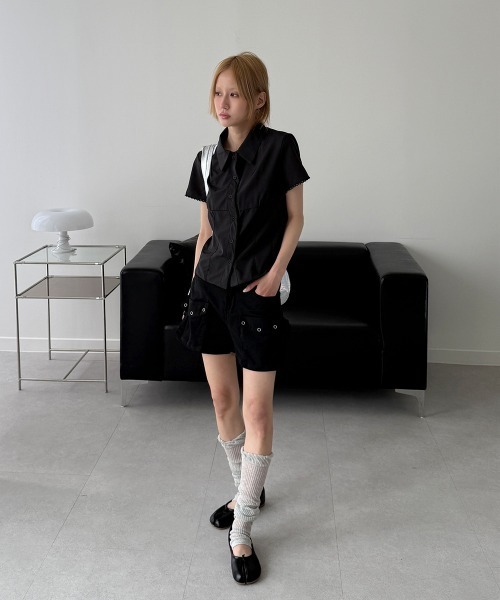 4INT.(フォイント)の「スリムフィット 無地 レース 半袖 クロップド シャツ ブラウス(シャツ/ブラウス・レディース・ホワイト/グレー/ブラック・FREE)」の7枚目の写真