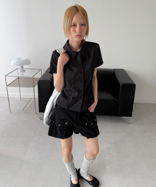 4INT.(フォイント)の「スリムフィット 無地 レース 半袖 クロップド シャツ ブラウス(シャツ/ブラウス・レディース・ホワイト/グレー/ブラック・FREE)」の8枚目の写真