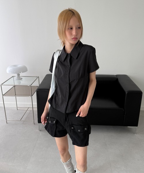 4INT.(フォイント)の「スリムフィット 無地 レース 半袖 クロップド シャツ ブラウス(シャツ/ブラウス・レディース・ホワイト/グレー/ブラック・FREE)」の9枚目の写真