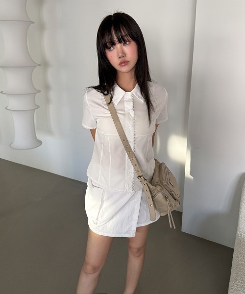 4INT.(フォイント)の「スリムフィット 無地 レース 半袖 クロップド シャツ ブラウス(シャツ/ブラウス・レディース・ホワイト/グレー/ブラック・FREE)」の19枚目の写真