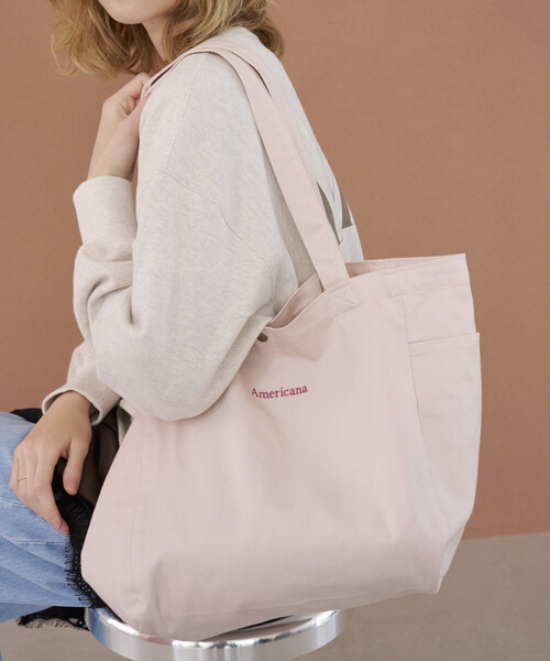 AMERICANA(アメリカーナ)の「Americana/アメリカーナ × Firsthand 別注embroidery TOTE BAG M / ロゴ刺繍 トートバッグ Mサイズ 限定展開(トートバッグ・レディース・ベージュ/チャコールグレー/ピンク/ダークブラウン・FREE)」の4枚目の写真