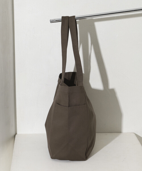 AMERICANA(アメリカーナ)の「Americana/アメリカーナ × Firsthand 別注embroidery TOTE BAG M / ロゴ刺繍 トートバッグ Mサイズ 限定展開(トートバッグ・レディース・ベージュ/チャコールグレー/ピンク/ダークブラウン・FREE)」の17枚目の写真
