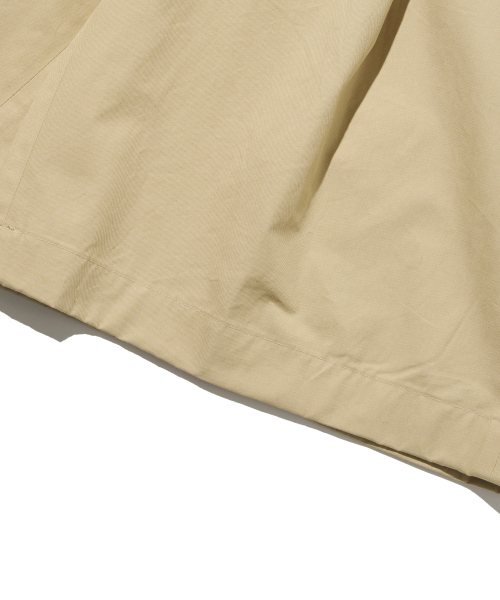 OTHERFITS（アザーフィッツ）の「ディープタックワイドバミューダパンツ（ベージュ）（その他パンツ・メンズ・その他・LARGE/MEDIUM）」の6枚目の写真
